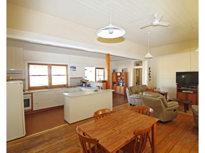 270 Black Soil Lane, Upper Wheatvale QLD 4370