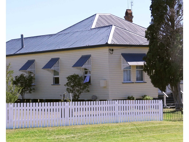 270 Black Soil Lane, Upper Wheatvale QLD 4370