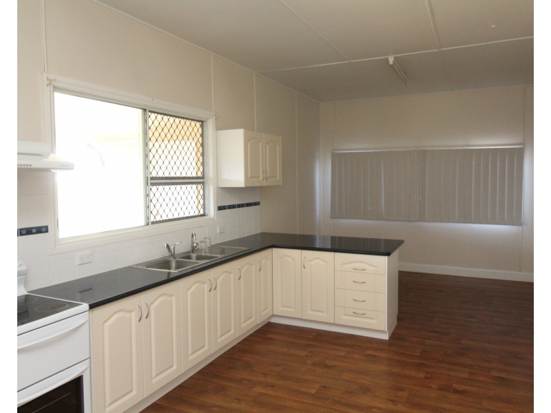 23 Rose St, Warwick QLD 4370