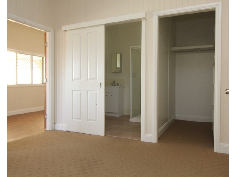 23 Rose St, Warwick QLD 4370