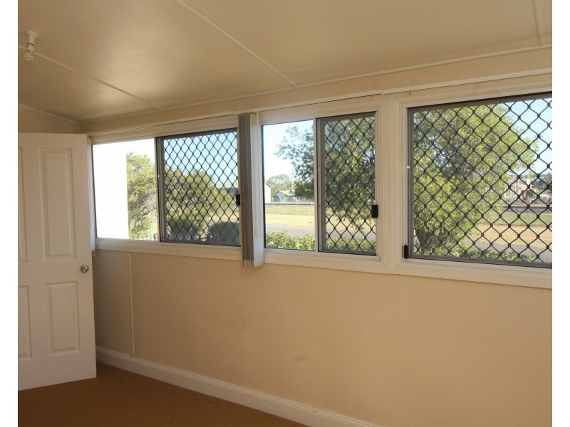23 Rose St, Warwick QLD 4370