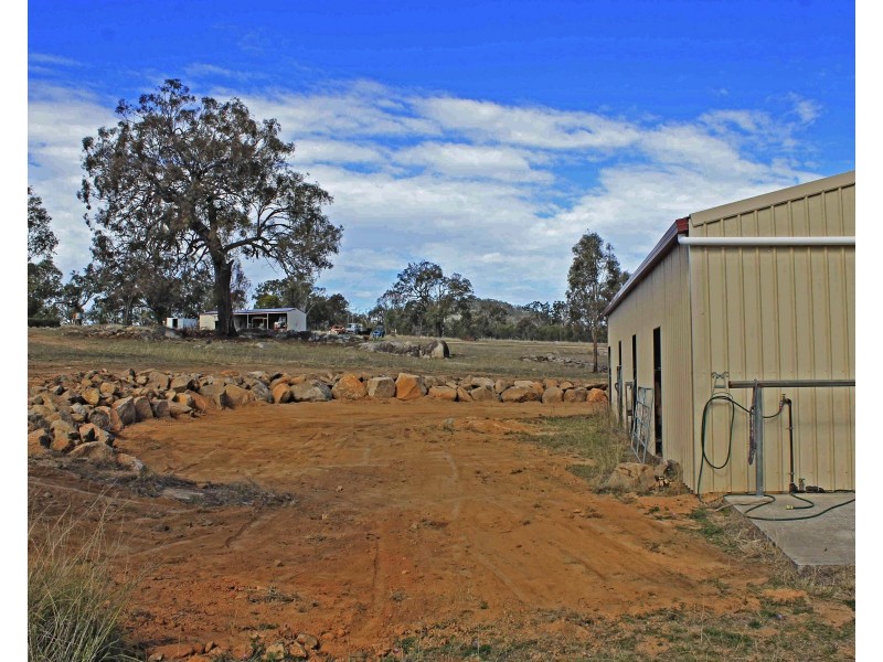 20439 New England Hwy, Warwick QLD 4370