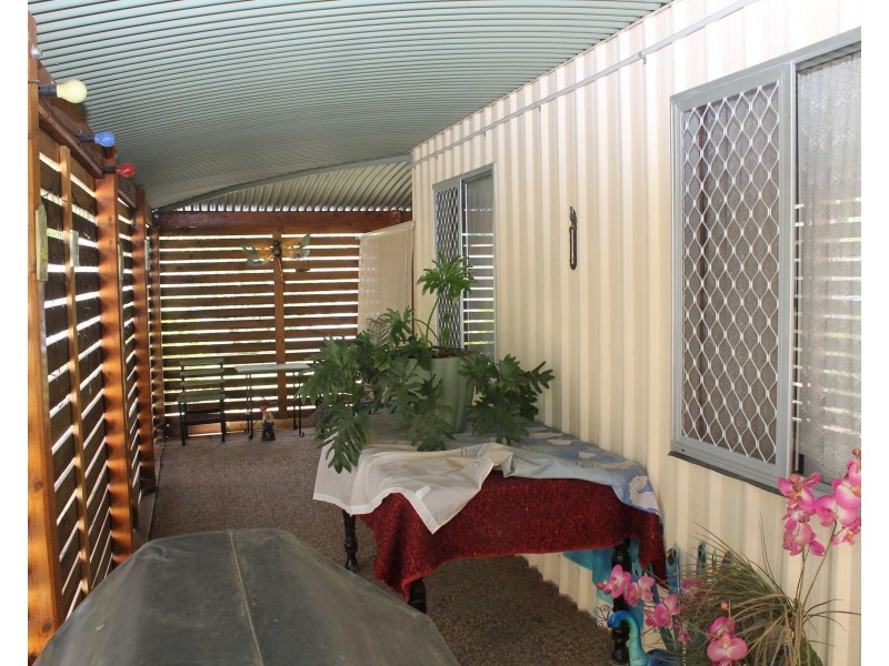 33 Lester St, Pratten QLD 4370