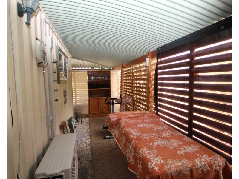 33 Lester St, Pratten QLD 4370