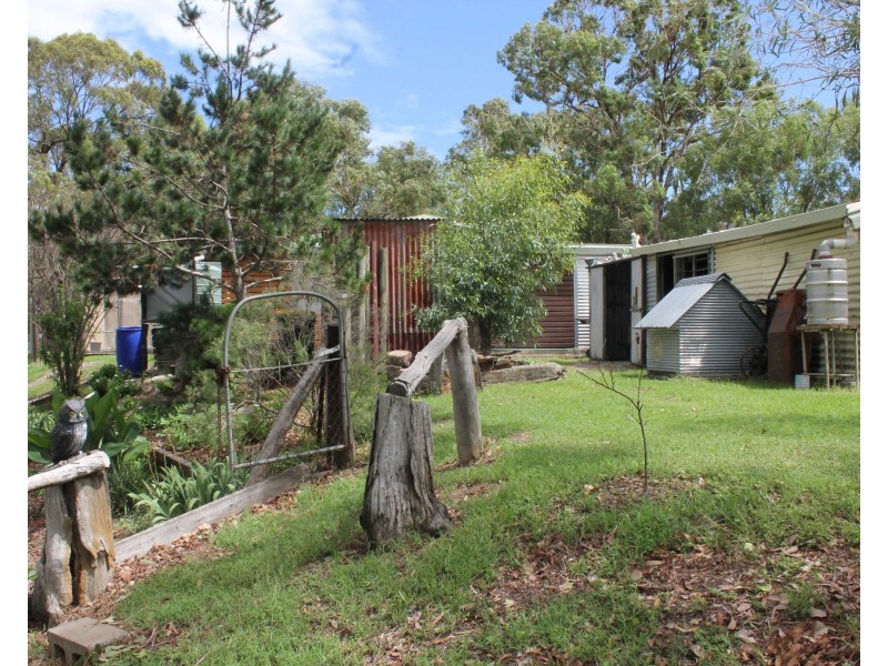 33 Lester St, Pratten QLD 4370