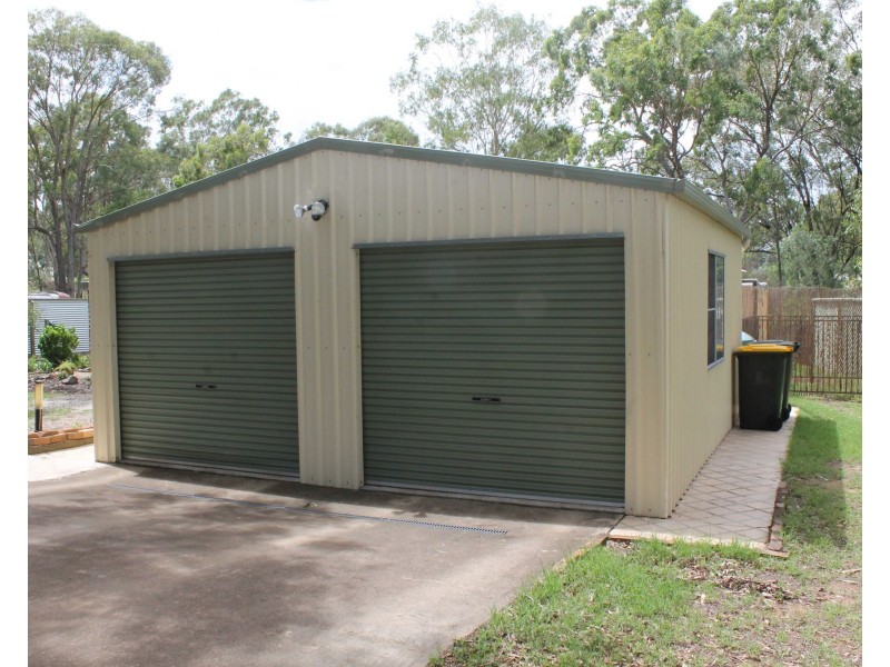 33 Lester St, Pratten QLD 4370