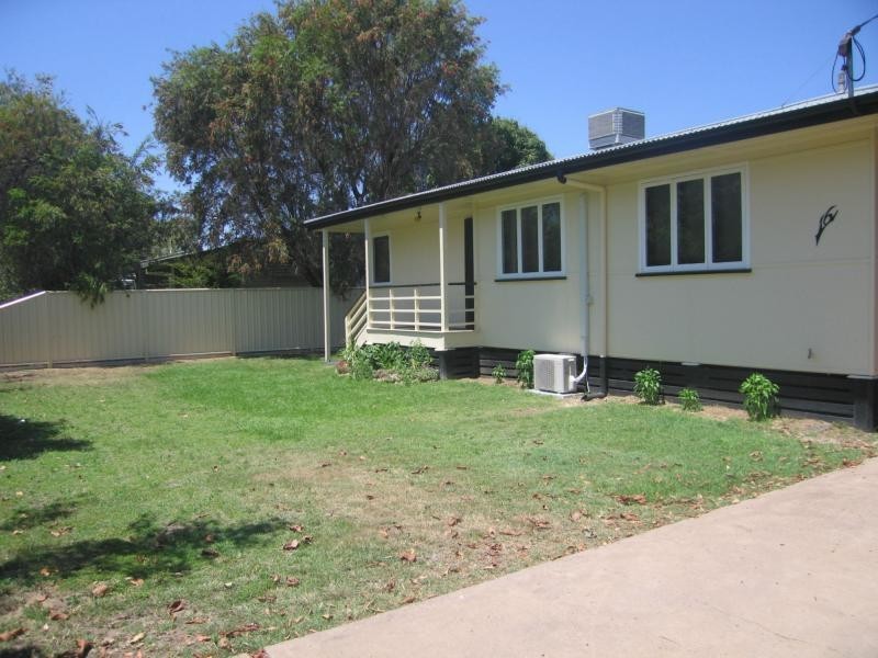 16 Racecourse Road, Emerald QLD 4720