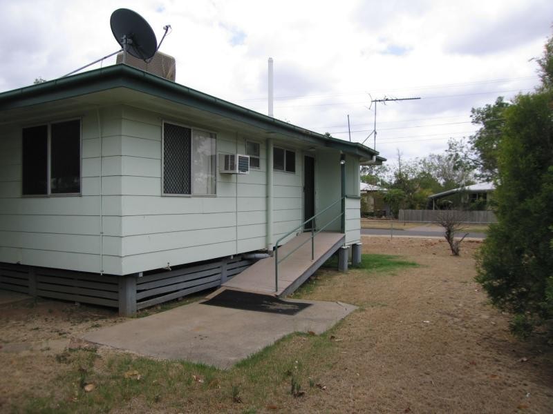 55 Wattle Street, Blackwater QLD 4717