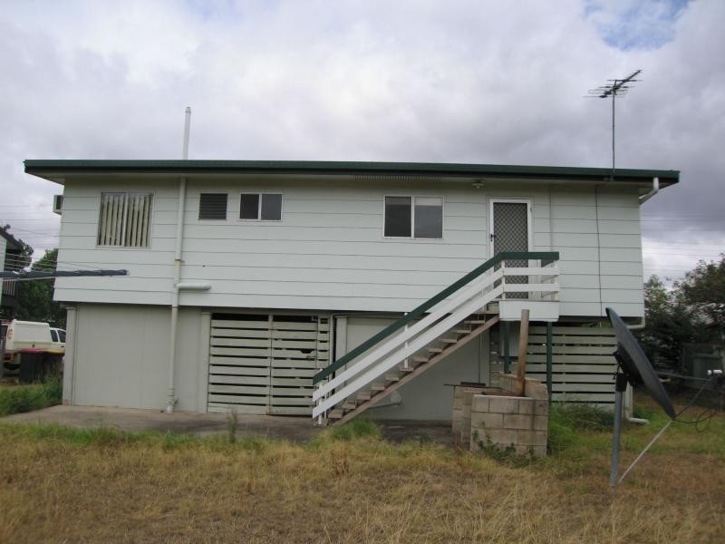 18 Fern Street, Blackwater QLD 4717