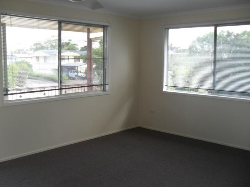 14 Cork Street, Blackwater QLD 4717