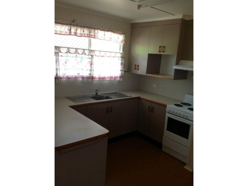 64 Littlefield Street, Blackwater QLD 4717