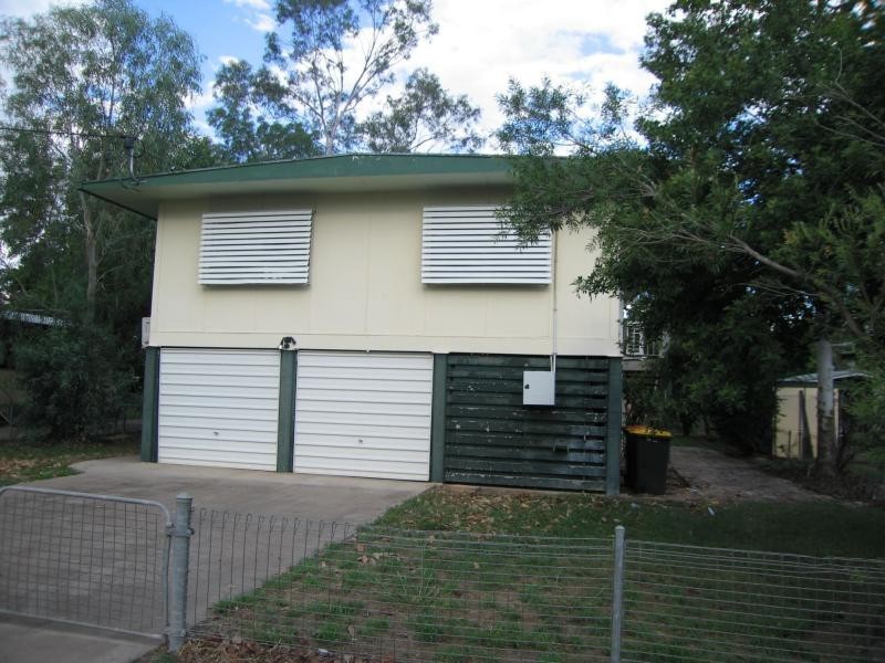 34 Moody Street, Emerald QLD 4720