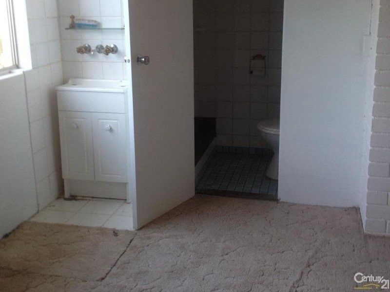 23 Rifle Range Road, Sapphire QLD 4702