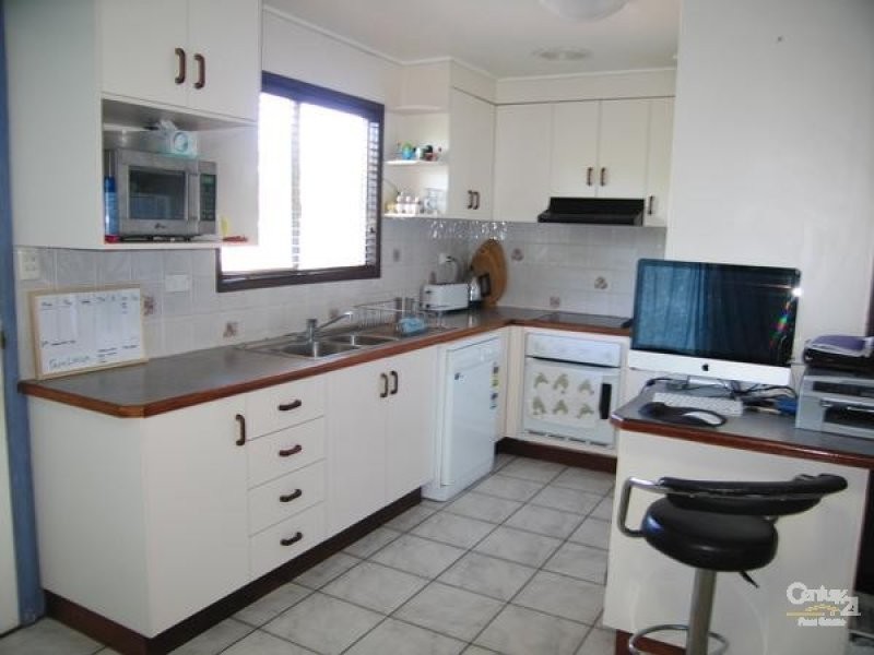 41 Arthur Street, Blackwater QLD 4717
