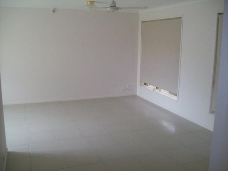 18 Duesbury Crescent, Edens Landing QLD 4207