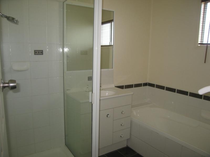 34 Campbell Street, Emerald QLD 4720