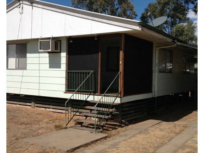 40 Bendee Crescent, Blackwater QLD 4717
