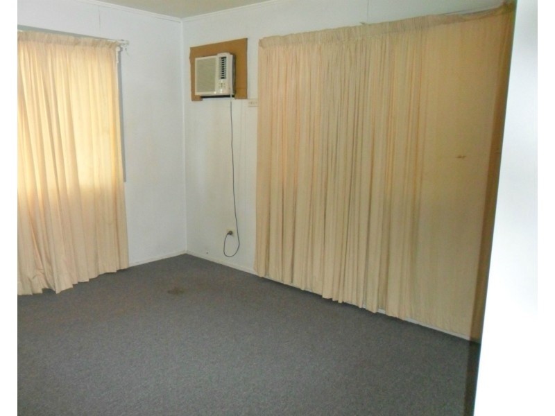 40 Bendee Crescent, Blackwater QLD 4717