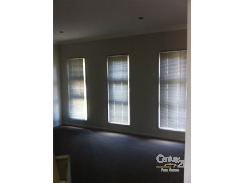 60 Gladstone Street, Emerald QLD 4720