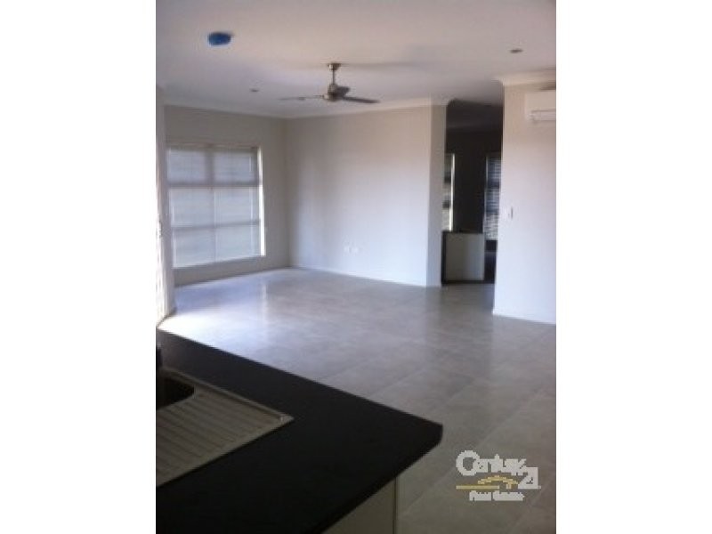 60 Gladstone Street, Emerald QLD 4720