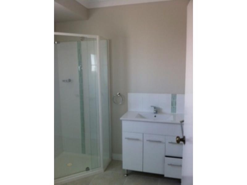 60 Gladstone Street, Emerald QLD 4720