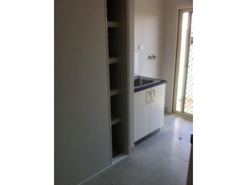 60 Gladstone Street, Emerald QLD 4720