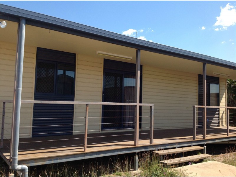 1A Littlefield Street, Blackwater QLD 4717