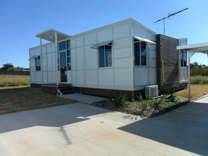 2/51 Bremner Street, Blackwater QLD 4717