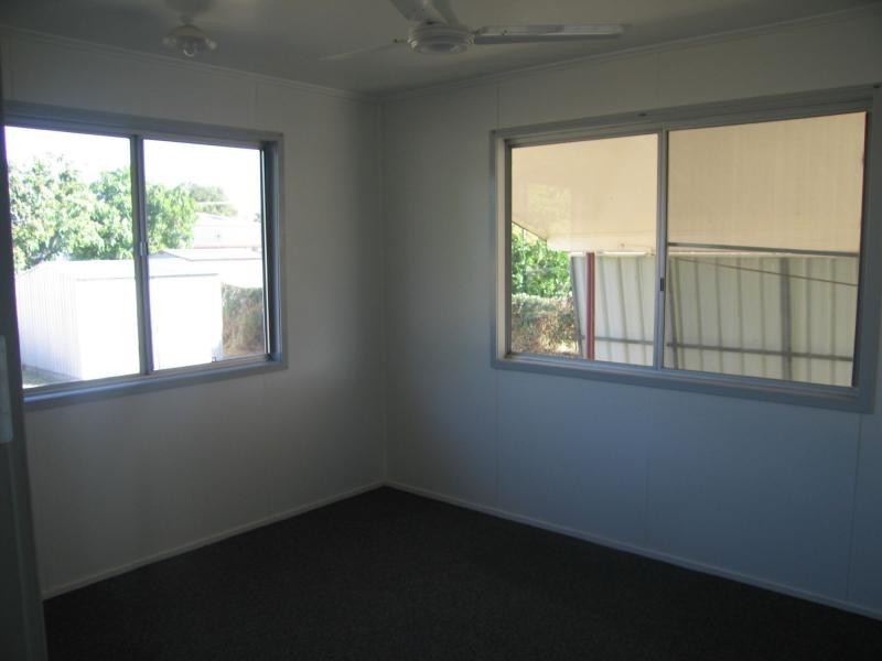 33 Wattle Street, Blackwater QLD 4717