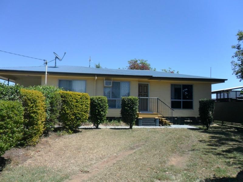 34 Littlefield Street, Blackwater QLD 4717