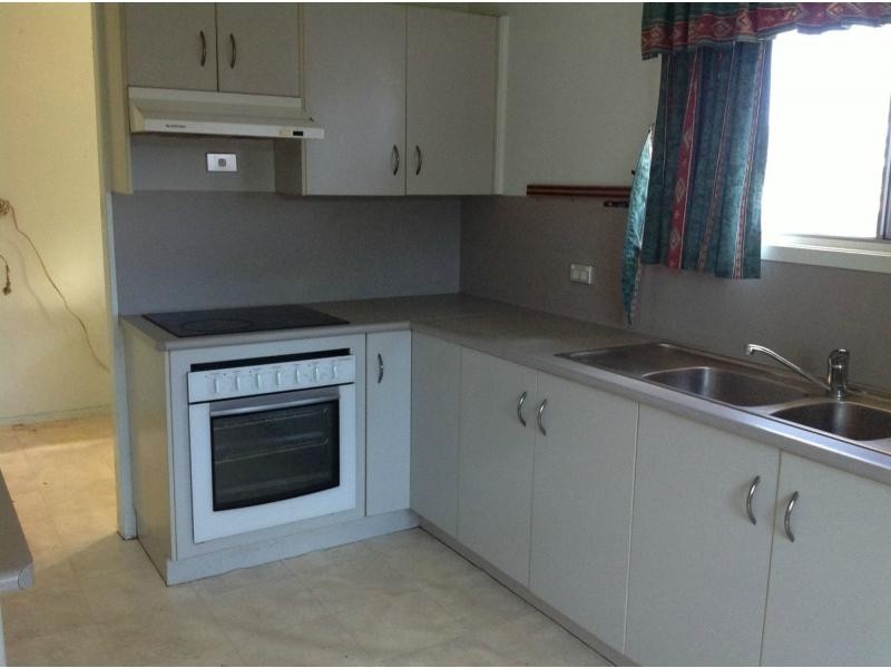 34 Littlefield Street, Blackwater QLD 4717