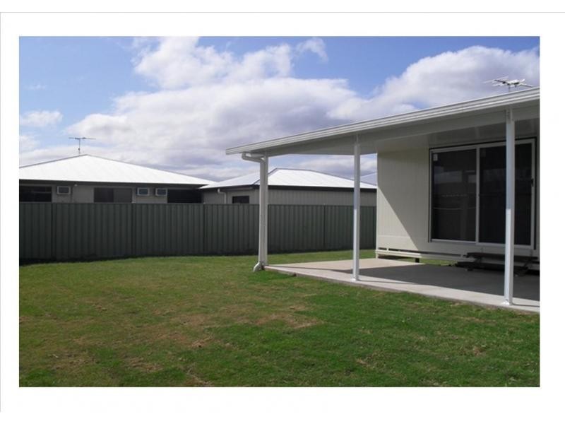 3 Bauhinia Street, Blackwater QLD 4717