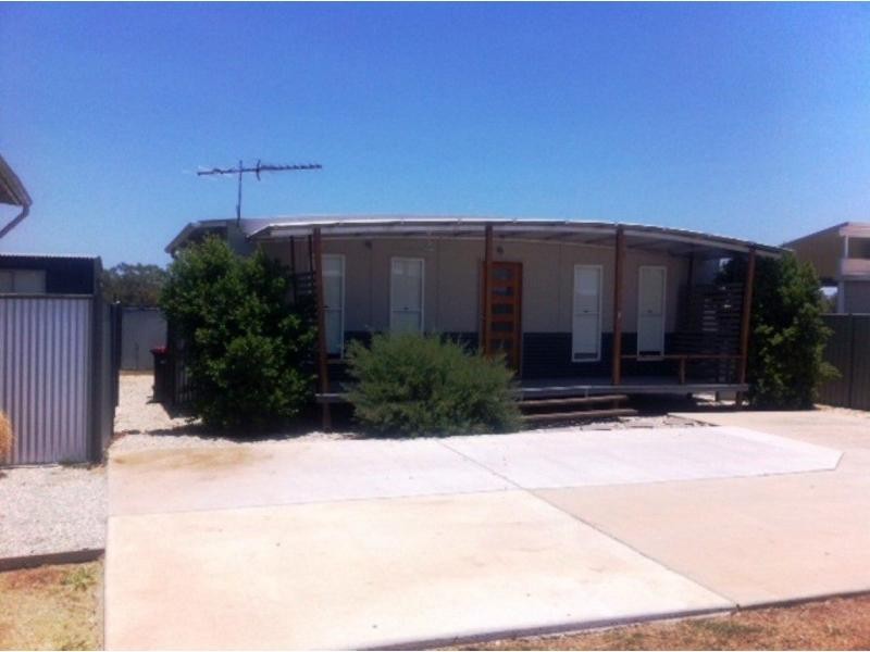 Unit 4/22-26 SummerRed Court, Blackwater QLD 4717