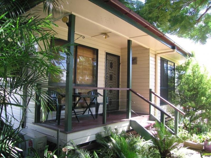 11 Bluff Street, Blackwater QLD 4717