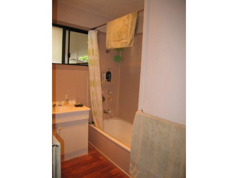 11 Bluff Street, Blackwater QLD 4717