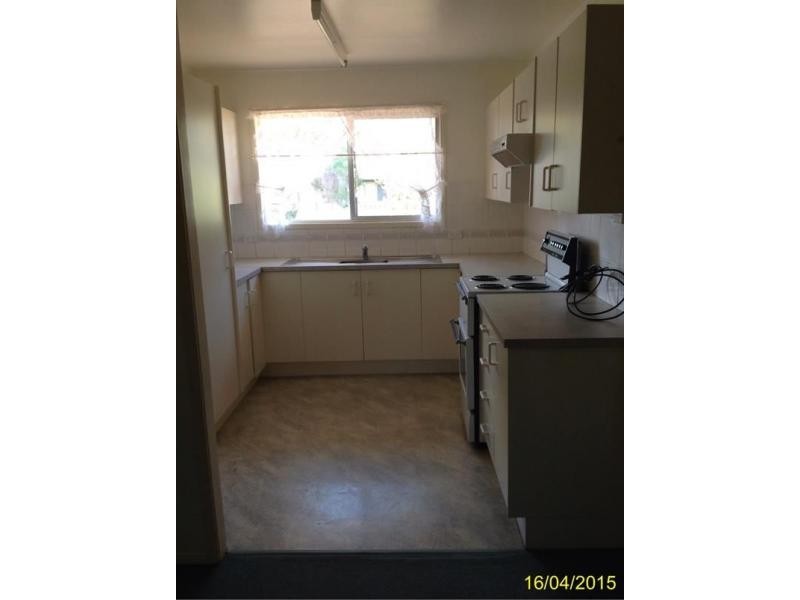 6 Oliffe Street, Blackwater QLD 4717