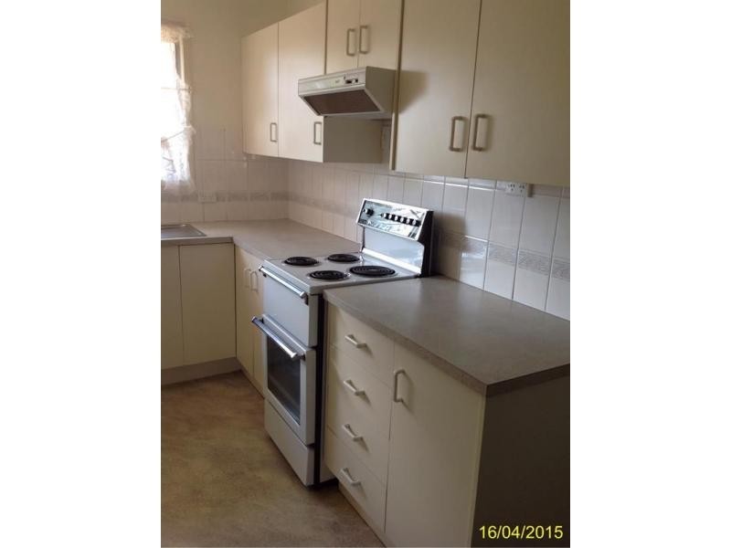 6 Oliffe Street, Blackwater QLD 4717