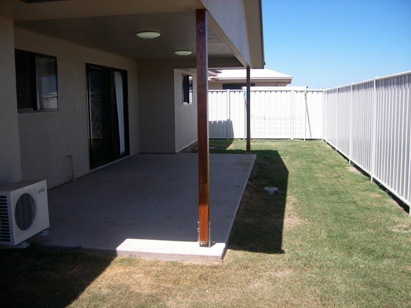 Unit 1/40 Mayfair Drive, Emerald QLD 4720
