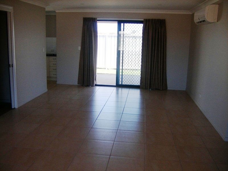 Unit 1/40 Mayfair Drive, Emerald QLD 4720