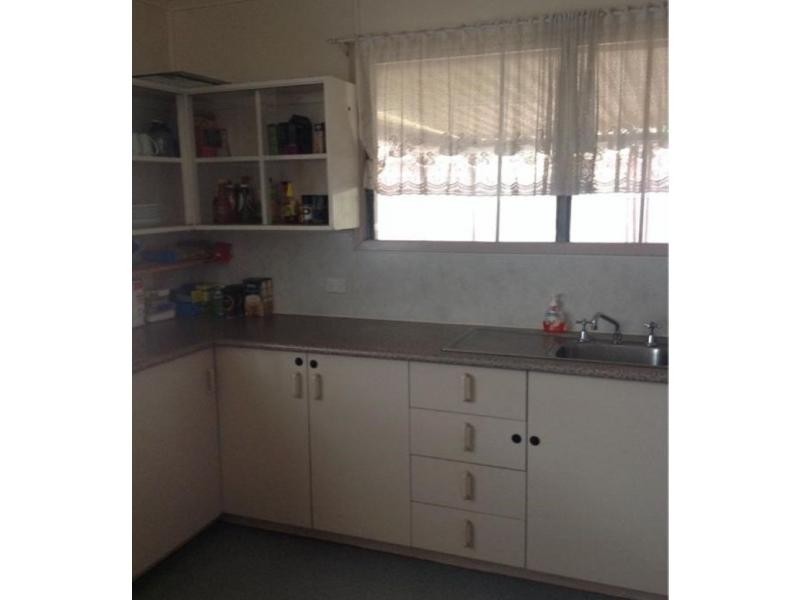 18 Fay Street, Blackwater QLD 4717