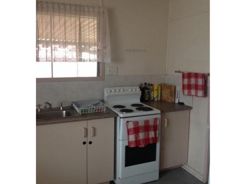18 Fay Street, Blackwater QLD 4717
