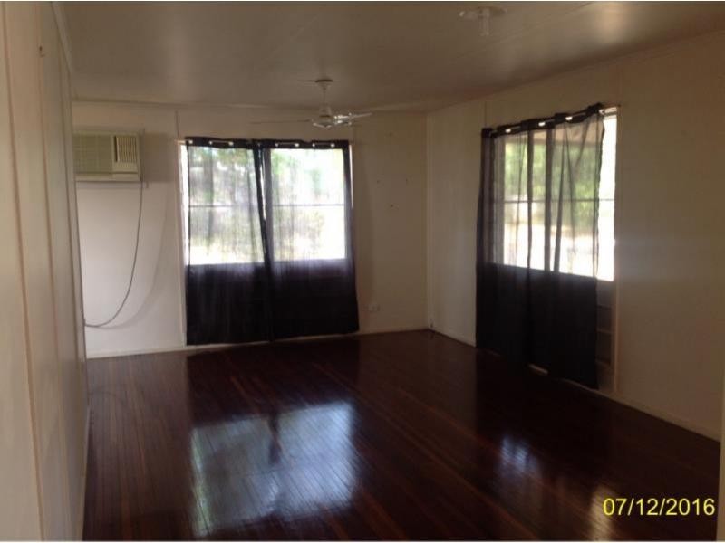 9 Bean Street, Blackwater QLD 4717