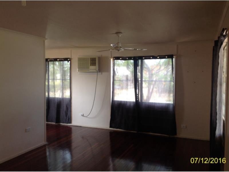 9 Bean Street, Blackwater QLD 4717
