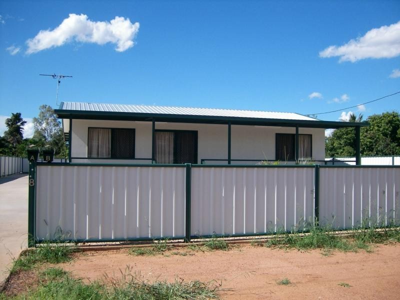 8B Main Street, Bluff QLD 4702