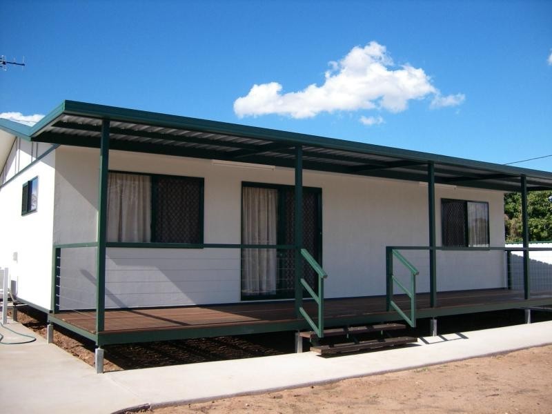 8B Main Street, Bluff QLD 4702