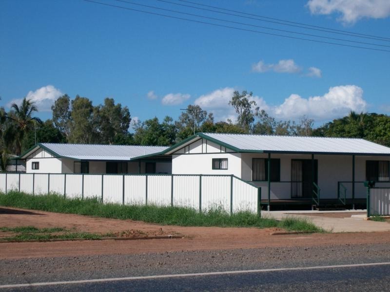 8B Main Street, Bluff QLD 4702