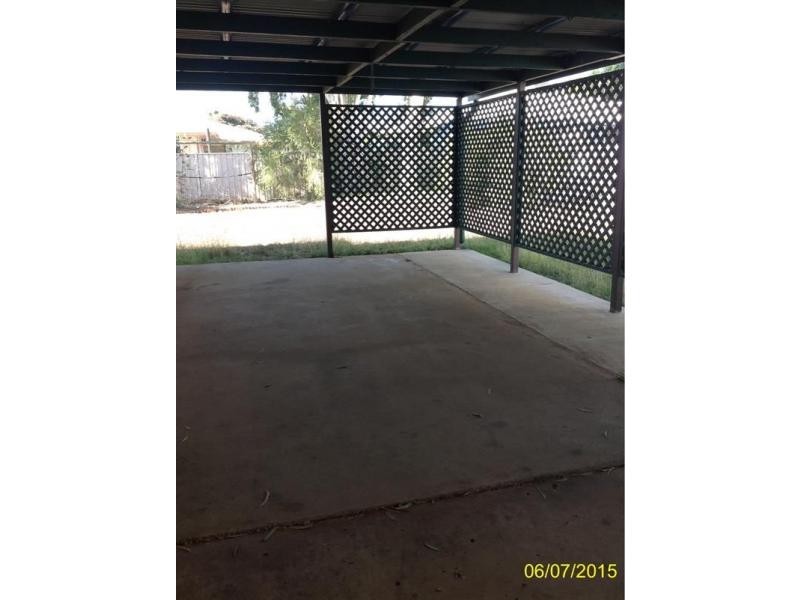 17 Arthur Street, Blackwater QLD 4717
