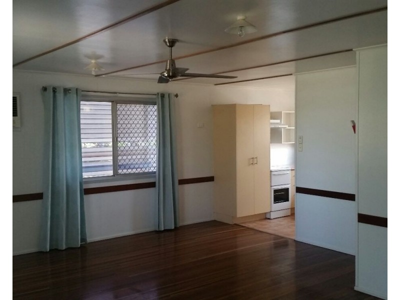 12 Gidyea Street, Blackwater QLD 4717