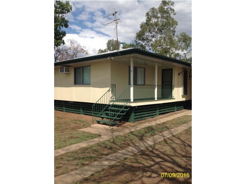 7 Mangrove Street, Blackwater QLD 4717