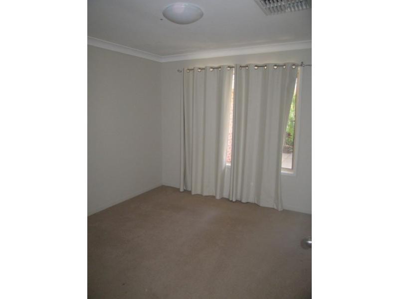 42 Jacqueline Drive, Emerald QLD 4720